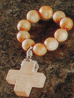 Finger rosaries 
brown with wooden beads 